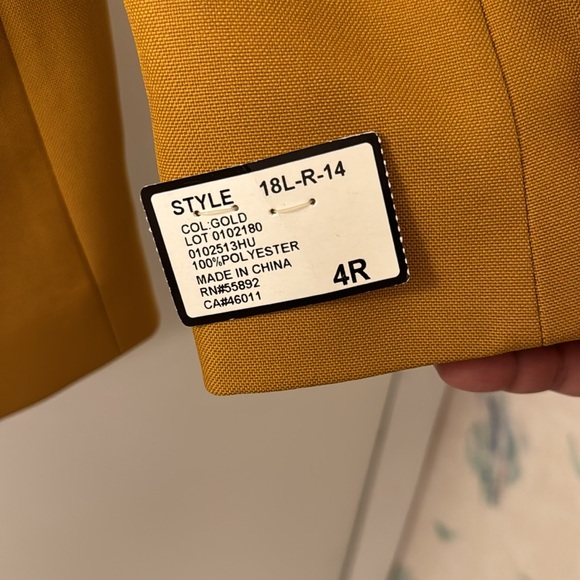 Gold Dark Yellow Blazer Jacket Women’s Size 4 Regular NWT - Picture 7 of 10